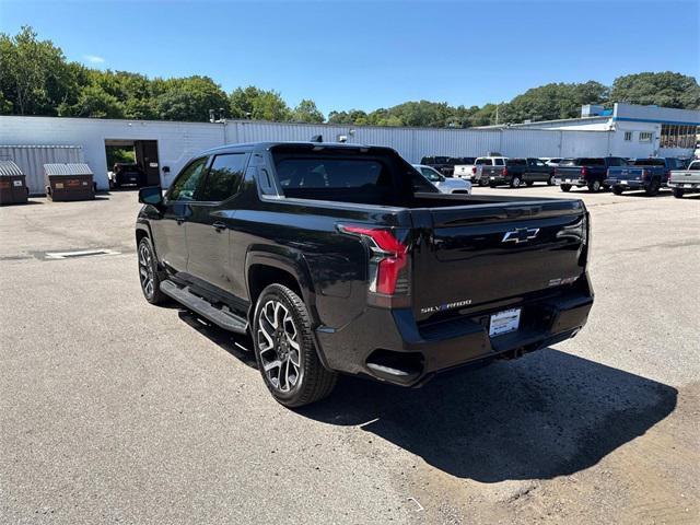 new 2025 Chevrolet Silverado EV car