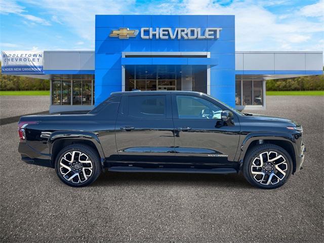 new 2025 Chevrolet Silverado EV car
