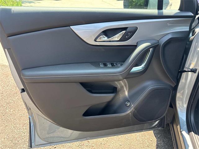 new 2025 Chevrolet Blazer car