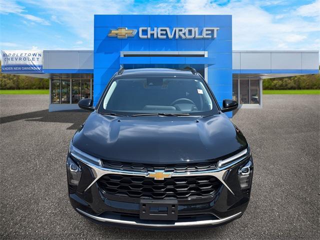 new 2025 Chevrolet Trax car, priced at $25,235
