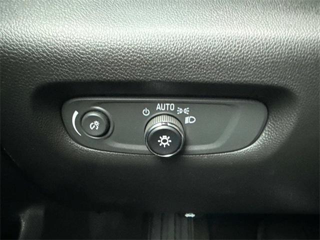 used 2023 Chevrolet Traverse car, priced at $34,298