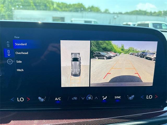 new 2025 Chevrolet Traverse car