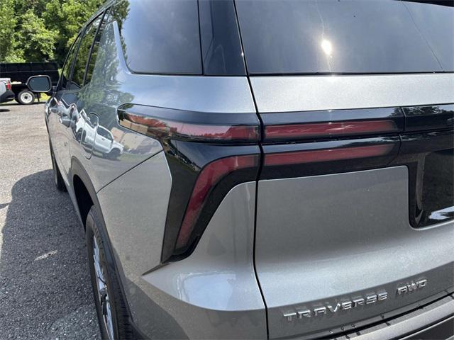 new 2025 Chevrolet Traverse car