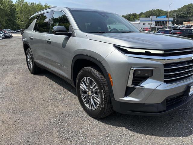 new 2025 Chevrolet Traverse car