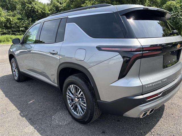 new 2025 Chevrolet Traverse car