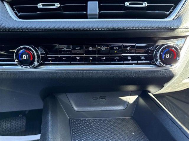 new 2026 Chevrolet Equinox car, priced at $37,085