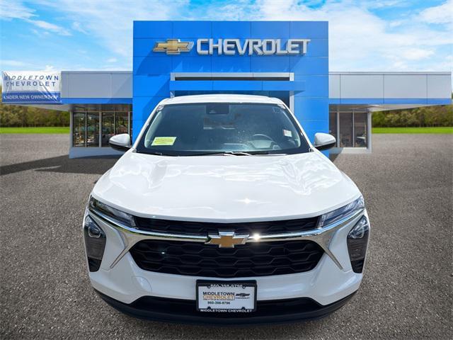 new 2025 Chevrolet Trax car