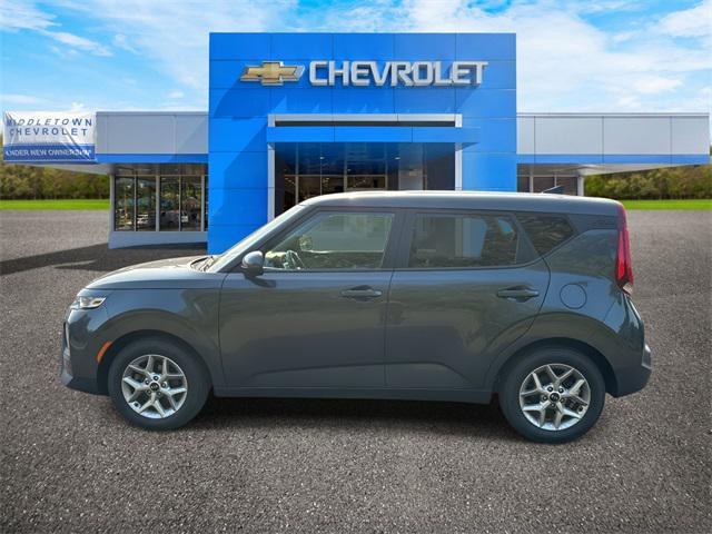 used 2021 Kia Soul car, priced at $13,898