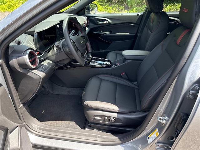 new 2025 Chevrolet Trax car