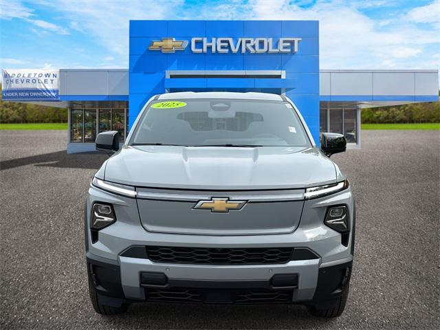new 2025 Chevrolet Silverado EV car
