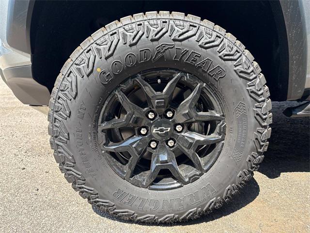 new 2025 Chevrolet Colorado car