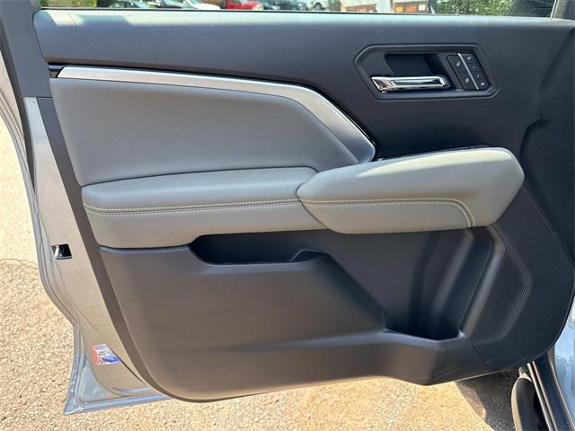 new 2025 Chevrolet Colorado car