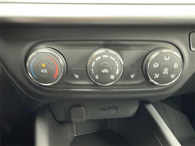 new 2025 Chevrolet Trax car