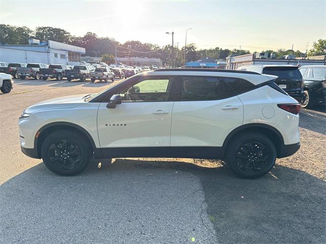 new 2025 Chevrolet Blazer car