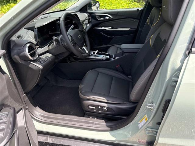 new 2025 Chevrolet Trax car