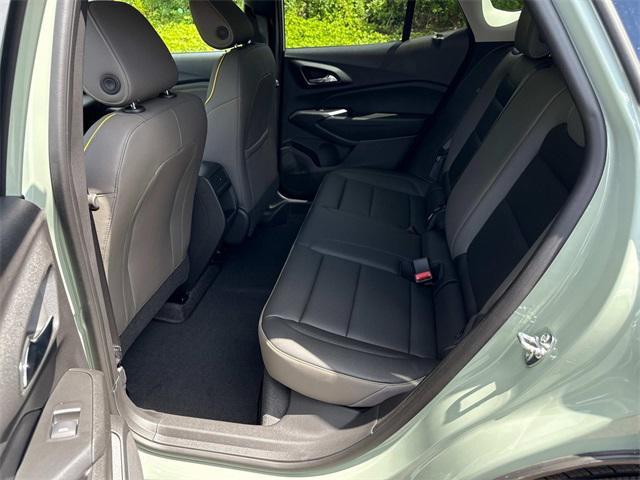 new 2025 Chevrolet Trax car