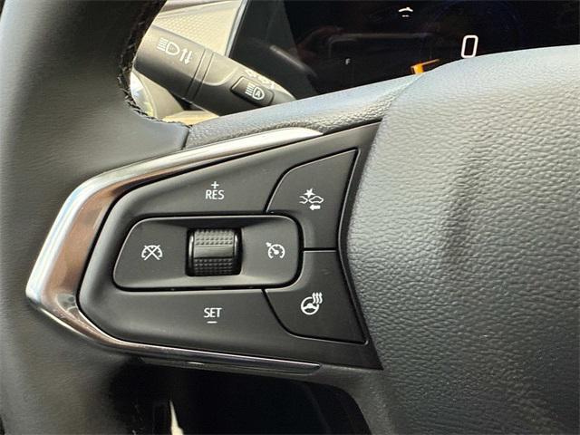 new 2025 Chevrolet Trax car
