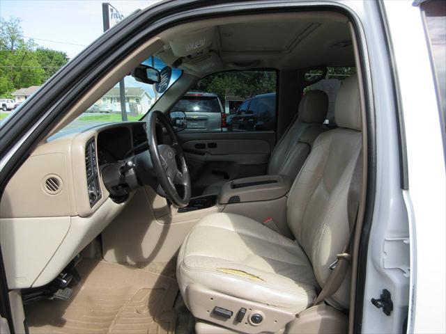 used 2003 Chevrolet Suburban car, priced at $10,490