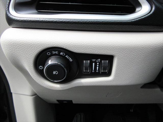used 2020 Chrysler Pacifica car, priced at $18,490