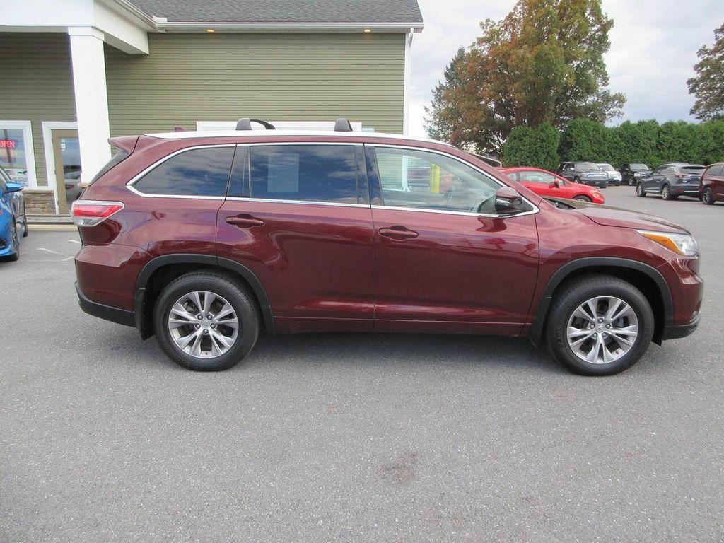 used 2015 Toyota Highlander car, priced at $15,490