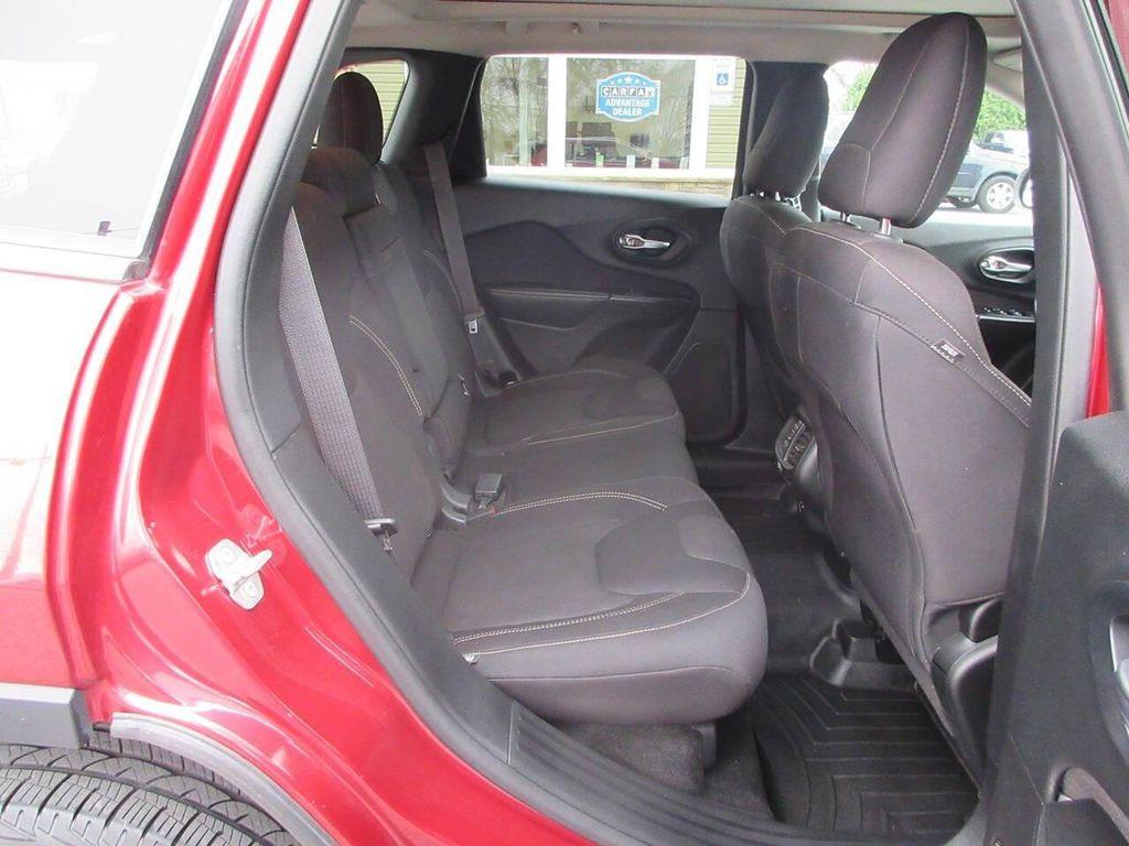 used 2015 Jeep Cherokee car, priced at $8,190