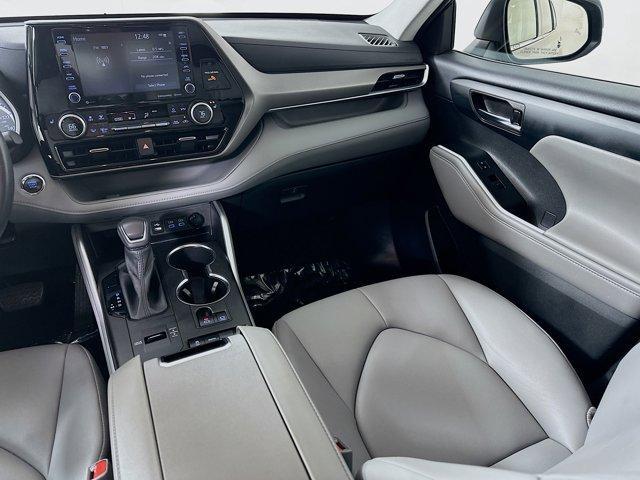 used 2022 Toyota Highlander car, priced at $31,991