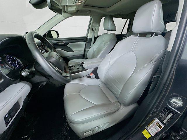 used 2022 Toyota Highlander car, priced at $31,991