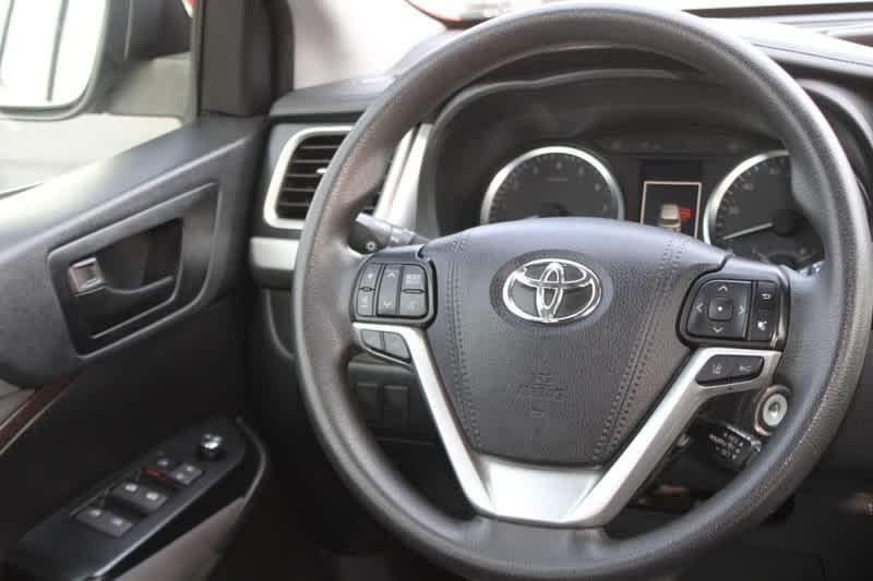 used 2019 Toyota Highlander car, priced at $25,960