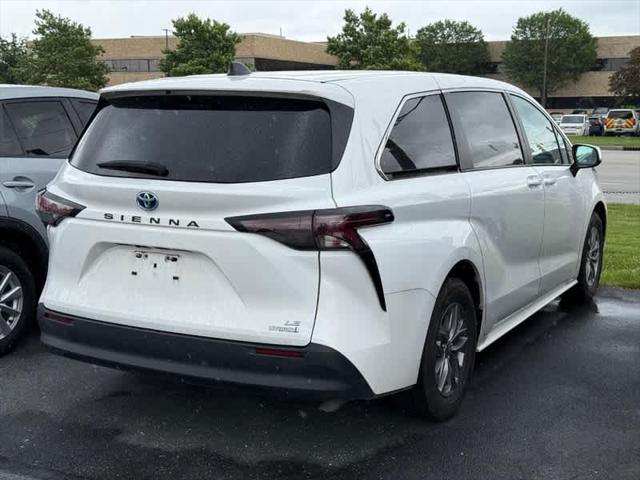 used 2023 Toyota Sienna car, priced at $34,960