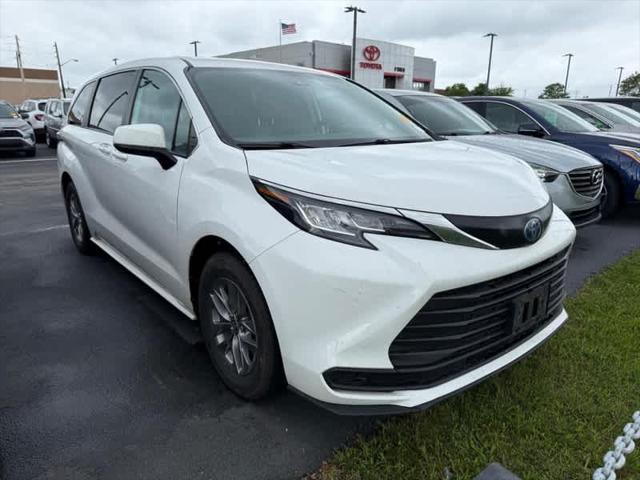 used 2023 Toyota Sienna car, priced at $34,960