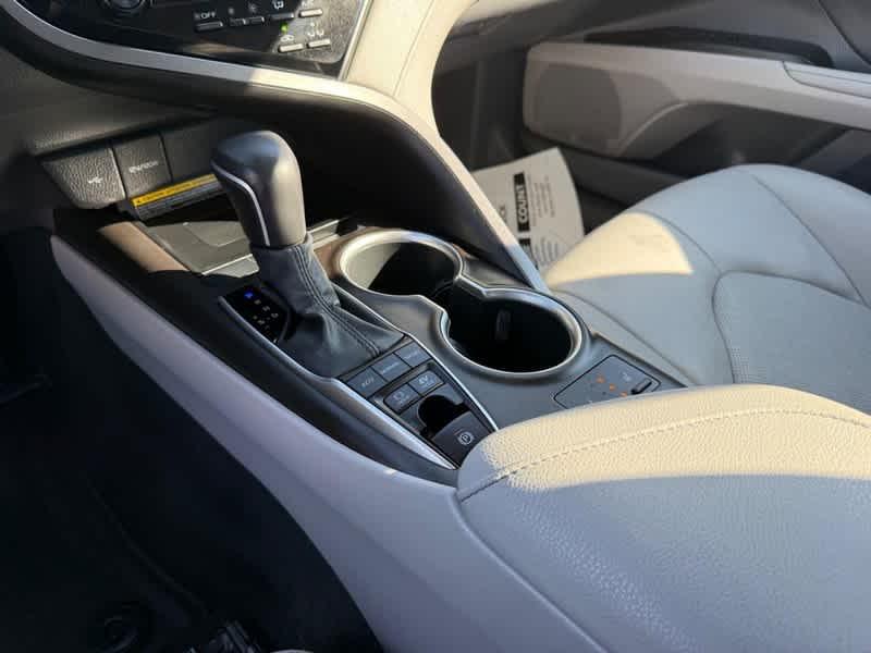used 2021 Toyota Camry Hybrid car, priced at $21,960