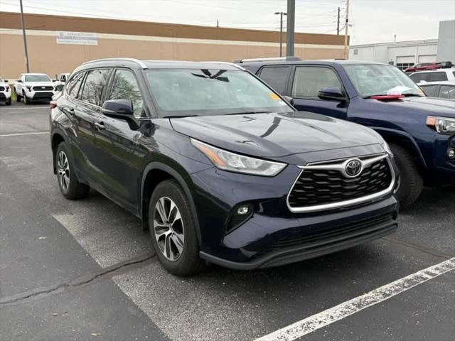 used 2020 Toyota Highlander car, priced at $32,960