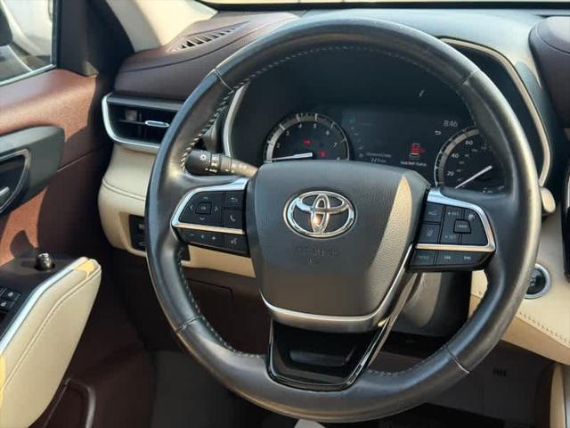 used 2020 Toyota Highlander car, priced at $31,960