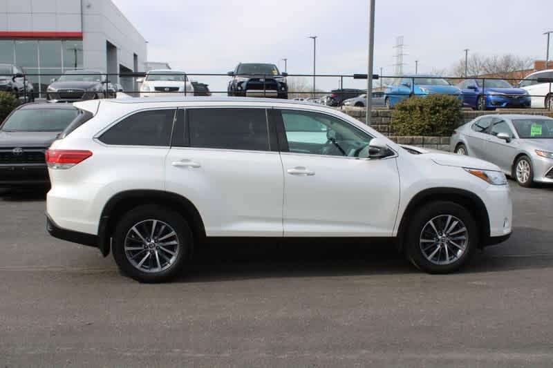 used 2019 Toyota Highlander car, priced at $29,960