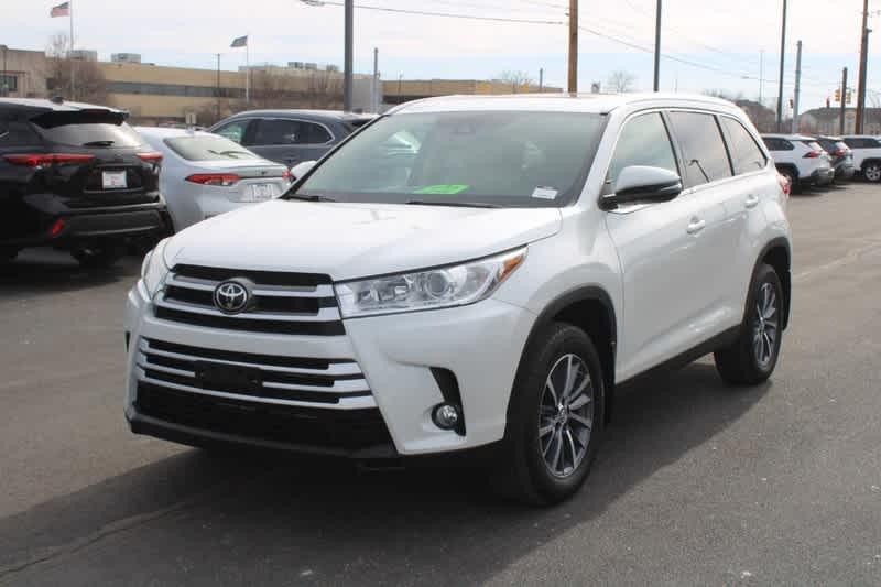 used 2019 Toyota Highlander car, priced at $29,960