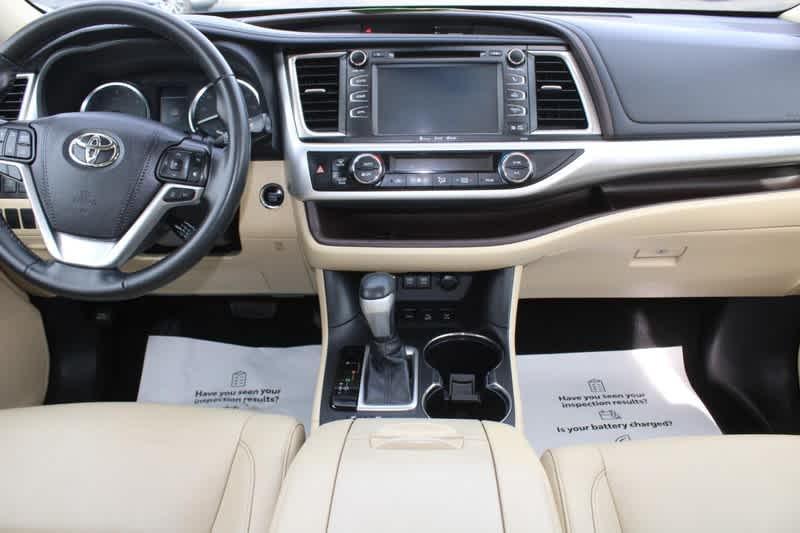 used 2019 Toyota Highlander car, priced at $29,960