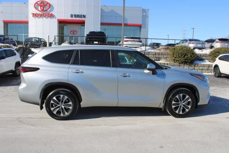 used 2024 Toyota Highlander car, priced at $43,460