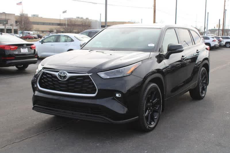 used 2022 Toyota Highlander car, priced at $29,460