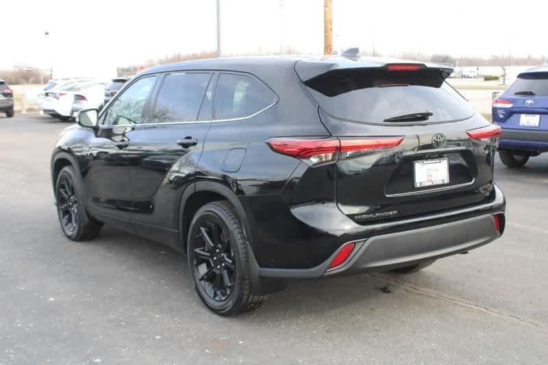 used 2022 Toyota Highlander car, priced at $29,460