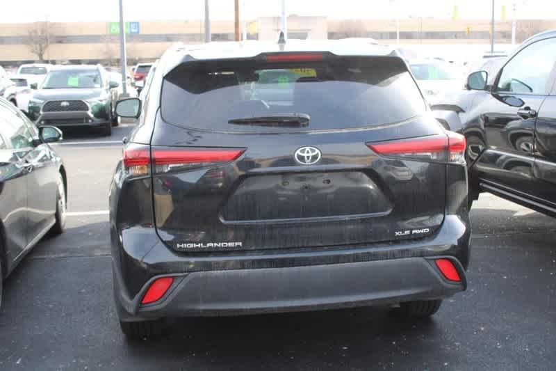 used 2021 Toyota Highlander car, priced at $32,960