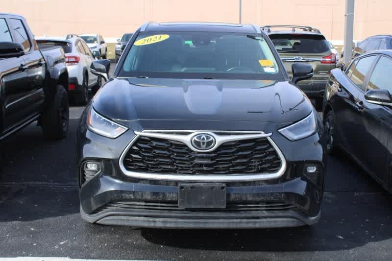 used 2021 Toyota Highlander car, priced at $32,960