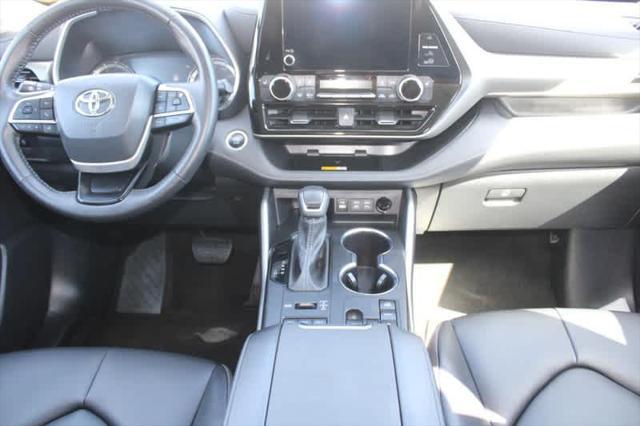 used 2024 Toyota Highlander car, priced at $41,960