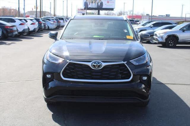 used 2024 Toyota Highlander car, priced at $41,960