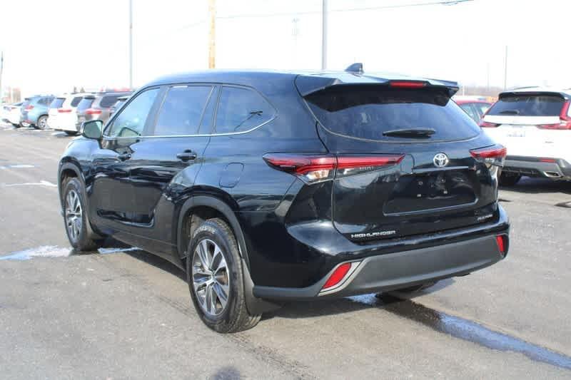 used 2024 Toyota Highlander car, priced at $43,960