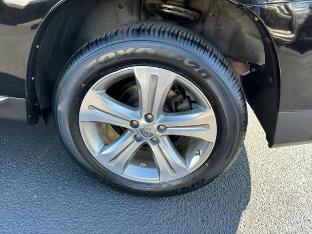 used 2011 Toyota Highlander car, priced at $11,960