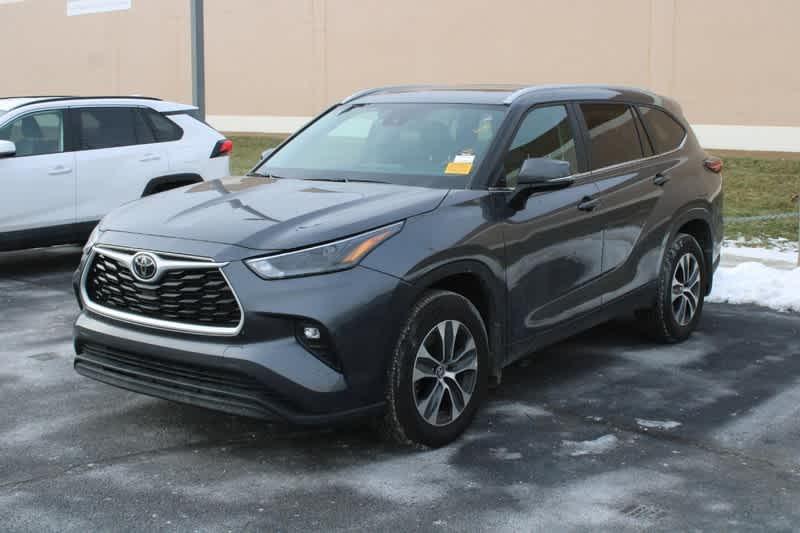 used 2024 Toyota Highlander car, priced at $43,960