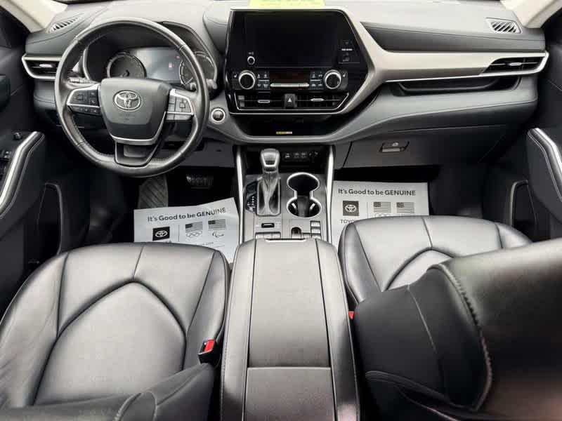 used 2024 Toyota Highlander car, priced at $43,960