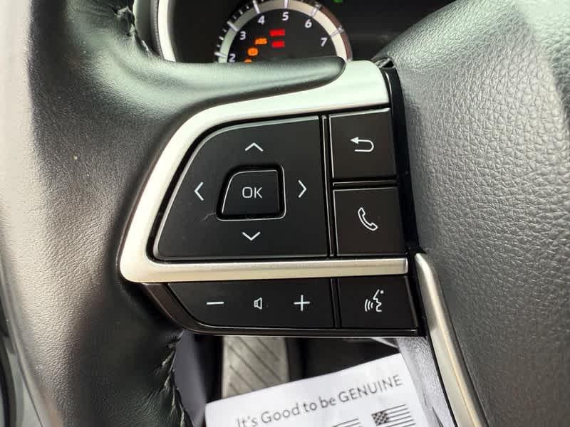 used 2024 Toyota Highlander car, priced at $43,960