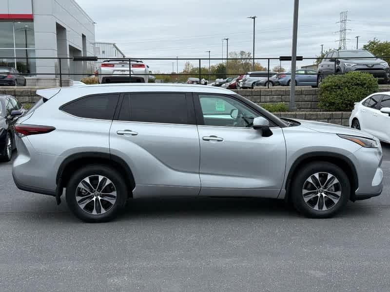 used 2024 Toyota Highlander car, priced at $43,960