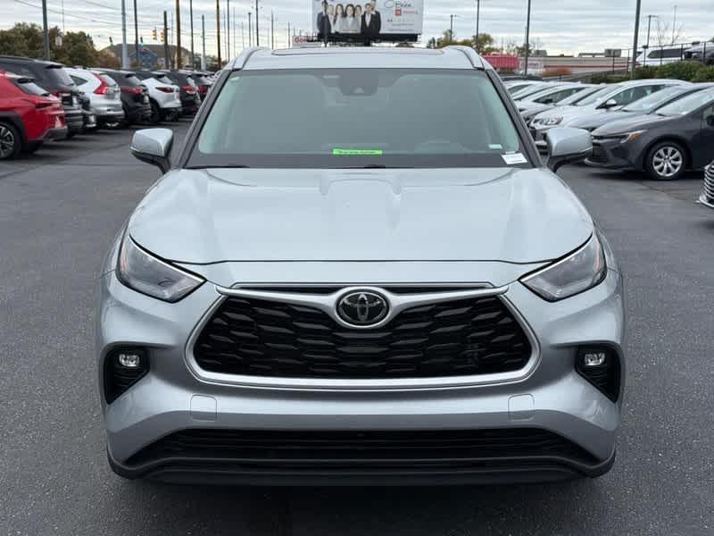 used 2024 Toyota Highlander car, priced at $43,960